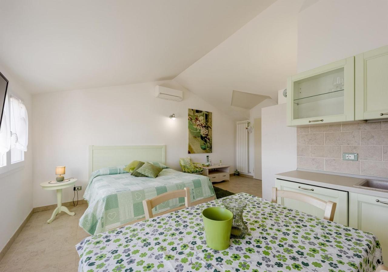 Agriturismo Le Girandole Диано-Марина Экстерьер фото